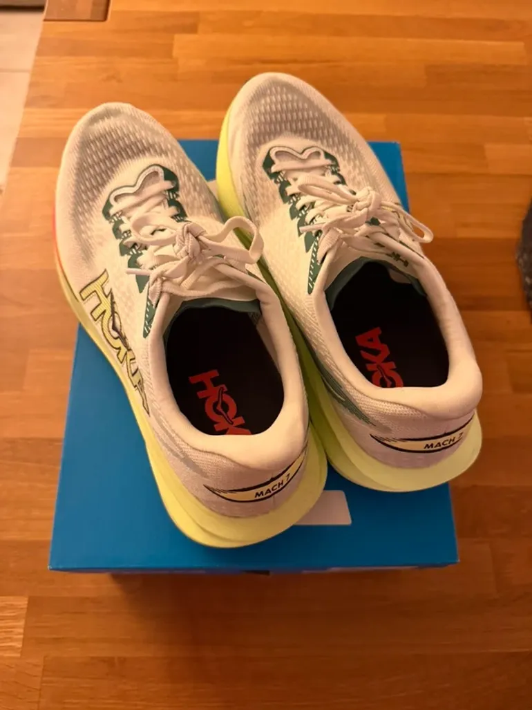 Brugt Hoka Running Shoes bike — billede 2 af 4
