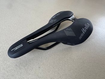 Used Selle Italia SLR Boost Superflow Saddles & Seatposts