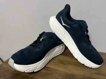 Used Hoka Arahi 7 bike — image 2 of 5