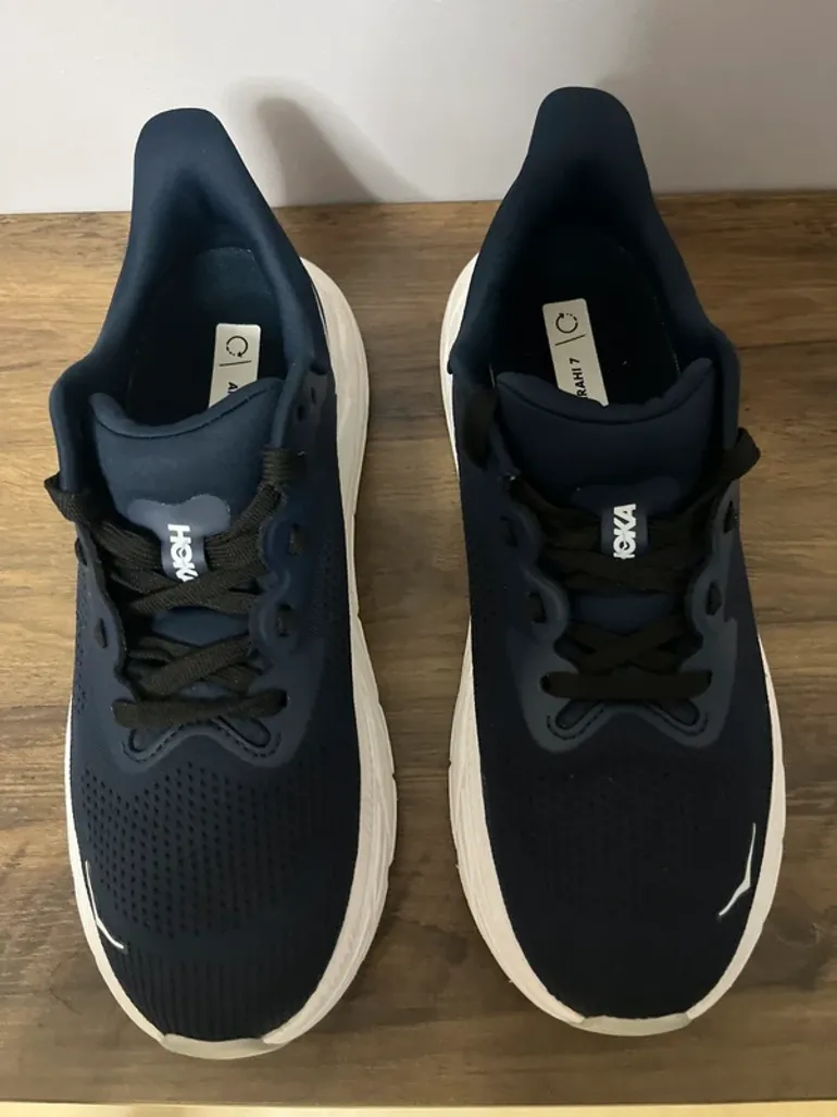 Used Hoka Arahi 7 bike — image 4 of 5