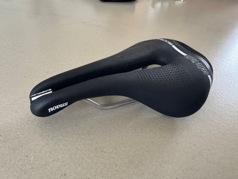 Used Selle Italia Novus Boost Superflow Saddles & Seatposts