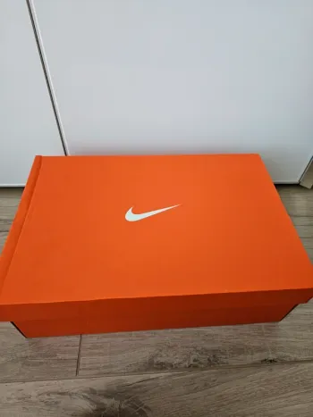 Nike Vomero 18 bike usato — immagine 11 di 12