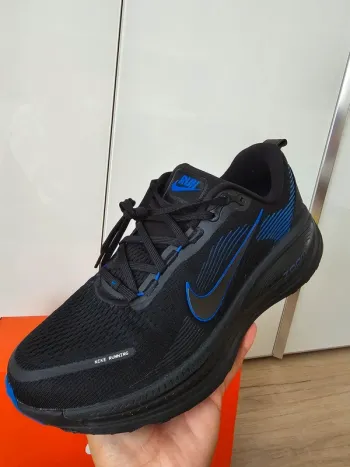 Nike Vomero 18 bike usato — immagine 7 di 12