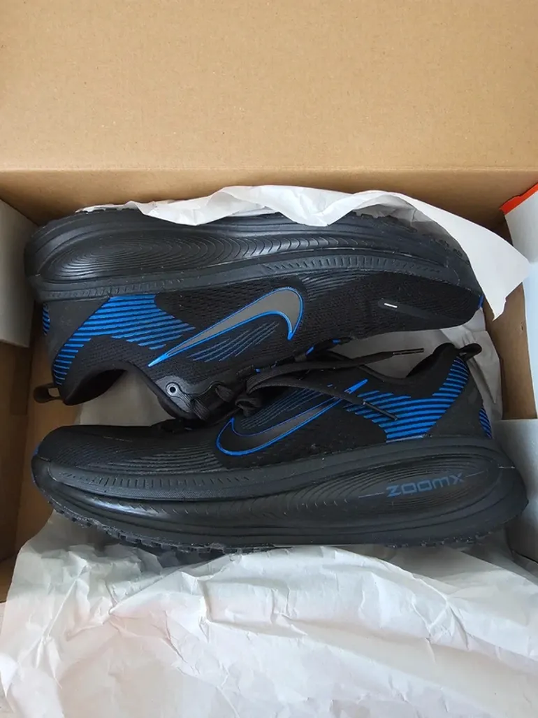 Nike Vomero 18 bike usato — immagine 2 di 12