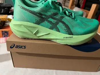 Used Scarpa Novablast 5 Running Shoes