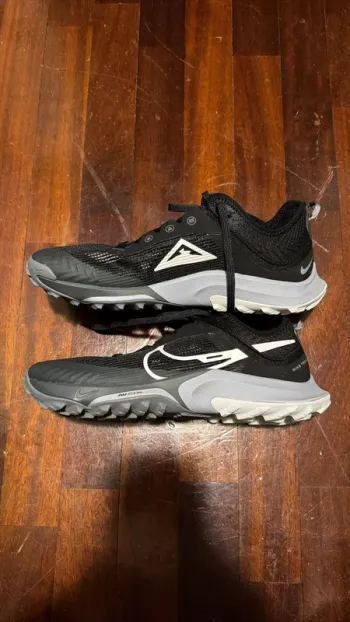 Brugt Nike Air Zoom Terra Kiger 8 bike — billede 2 af 6