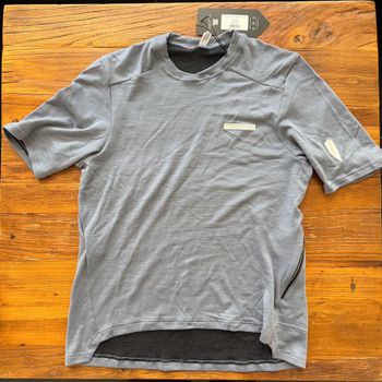 Q36.5 Adventure Tech Merino T-shirt L// NEW!! 50% OFF!! 2026 Cycling Clothing usato