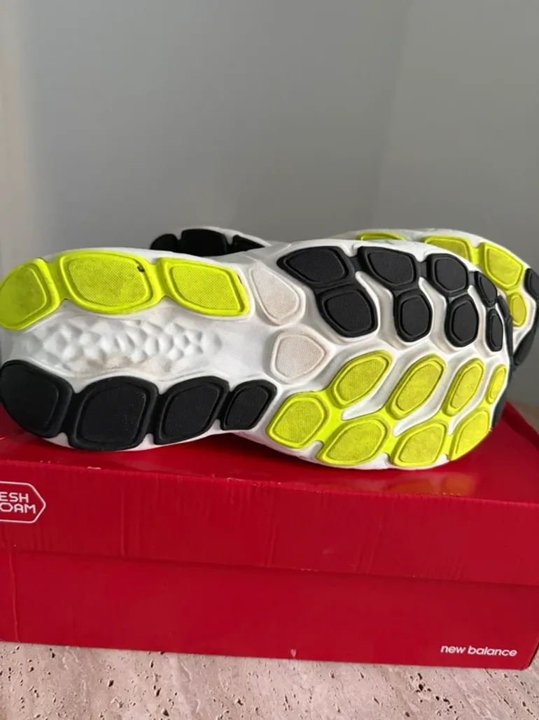 Used New Balance Fresh Foam bike — image 7 of 8