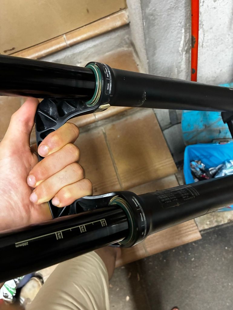 Brugt RockShox Boxxer RC 2019 bike — billede 3 af 7