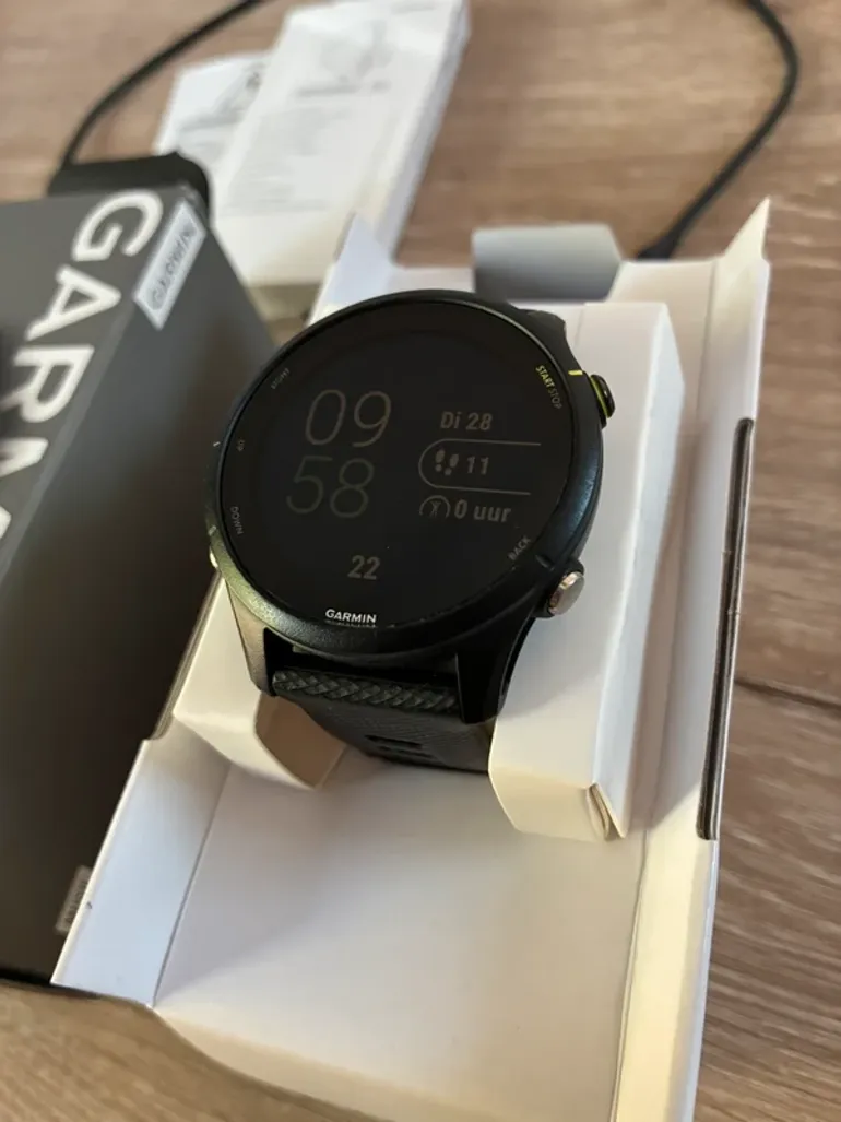 Used Garmin Forerunner 255 Music bike — image 3 of 3