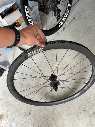 Zipp 303 Firecrest bike de segunda mano — imagen 2 de 4
