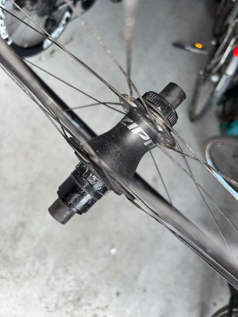 Zipp 303 Firecrest bike usato — immagine 4 di 4