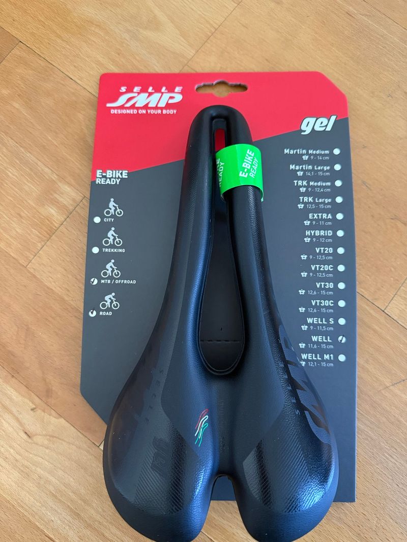 Używany Selle Smp Well Gel Saddles & Seatposts