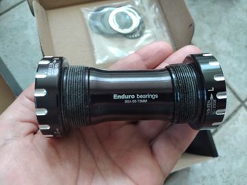 Used Enduro Bearings Bearings Bottom Bracket bike — image 2 of 11