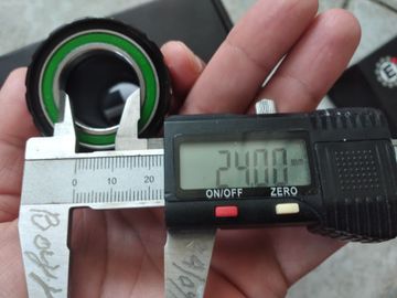 Used Enduro Bearings Bearings Bottom Bracket bike — image 10 of 11