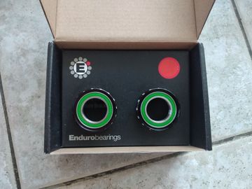 Used Enduro Bearings Bearings Bottom Bracket bike — image 8 of 11