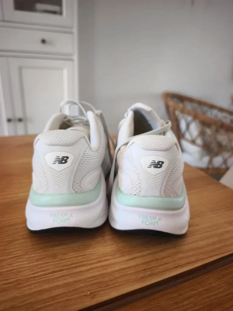 Käytetty New Balance Fresh Foam x Kaiha V2 bike — kuva 4 / 14