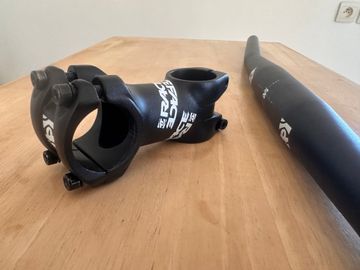 Tweedehands Race Face Handlebar and Stem 2026 bike — afbeelding 3 van 4