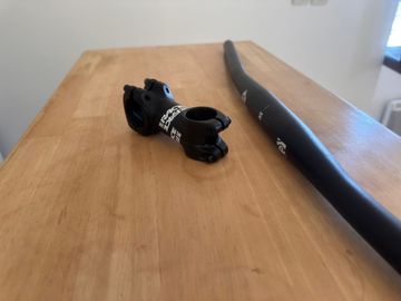 Tweedehands Race Face Handlebar and Stem 2026 bike — afbeelding 2 van 4