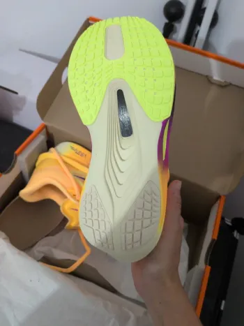 Używany Nike Zoom Fly 6 bike — zdjęcie 2 z 3