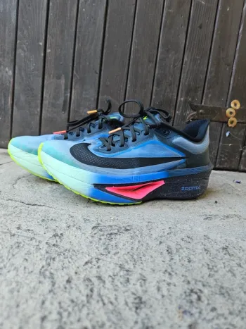 Used Gamma Zoom Fly 6 Running Shoes