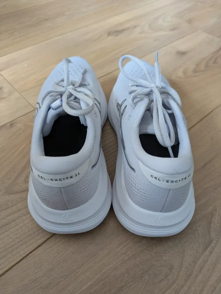 Used Asics Gel Excite 11 bike — image 3 of 6