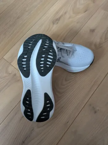Used Asics Gel Excite 11 bike — image 5 of 6