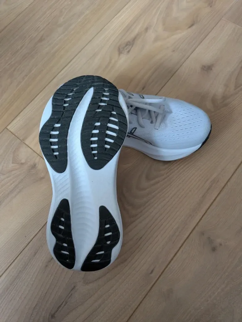 Used Asics Gel Excite 11 bike — image 5 of 6