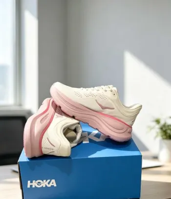 Tweedehands Hoka Shoes bike — afbeelding 2 van 5