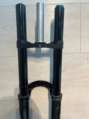 Brugt Fox 40 Performance Fork 2024 bike — billede 2 af 14