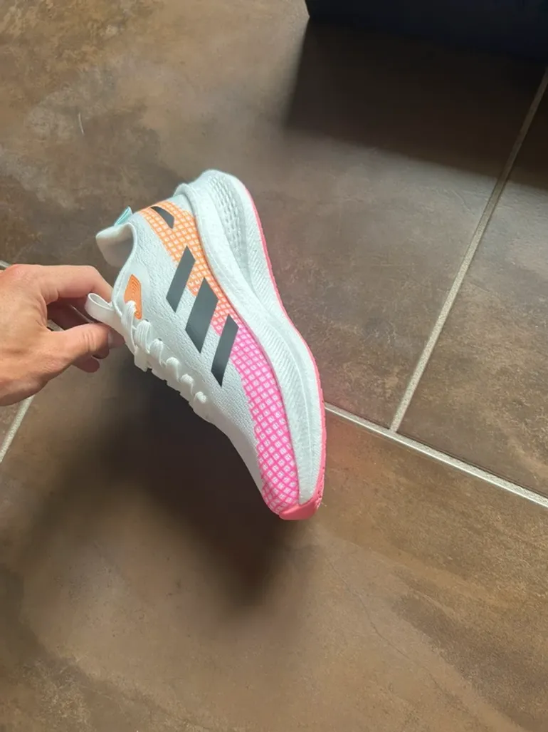 Used Adidas Running Shoes bike — image 4 of 5