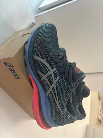 Asics Gel-Kayano 28 bike usato — immagine 4 di 7