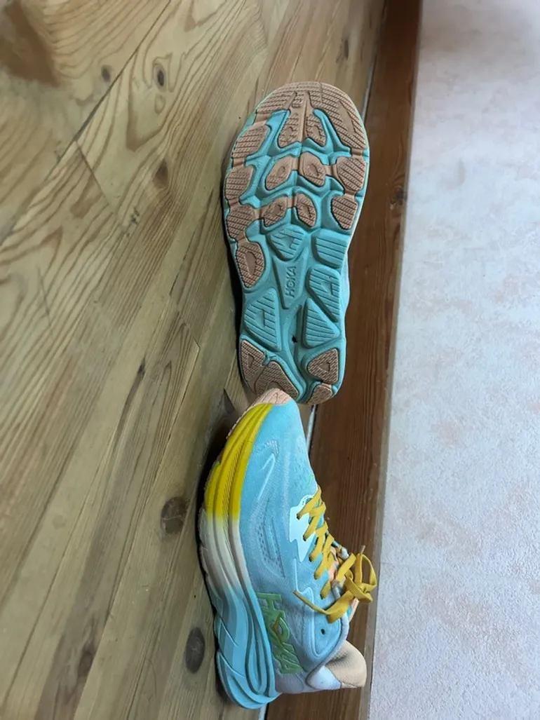 Used Hoka Clifton 10 bike — image 3 of 7