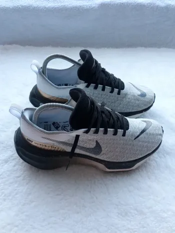 Nike ZoomX bike usato — immagine 7 di 10
