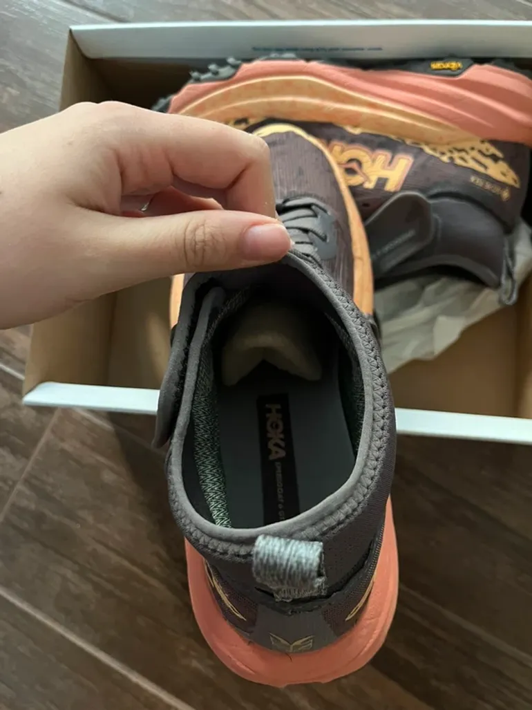 Tweedehands Hoka Speedgoat 6 Mid GTX bike — afbeelding 4 van 4