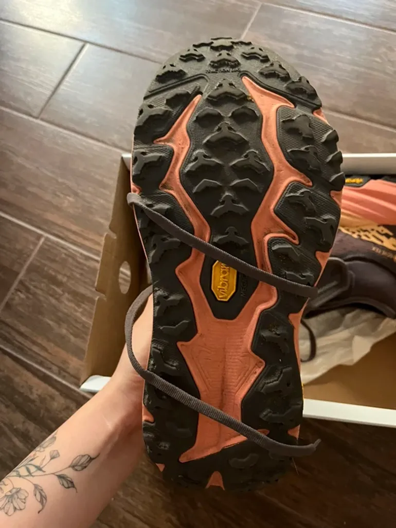 Tweedehands Hoka Speedgoat 6 Mid GTX bike — afbeelding 3 van 4
