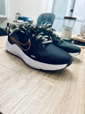 Używany Nike Downshifter 12 Running Shoes