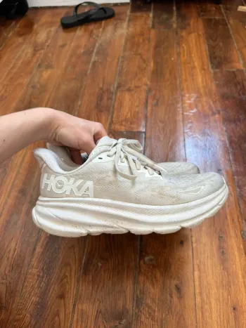 Hoka Clifton 9 Running Shoes usato