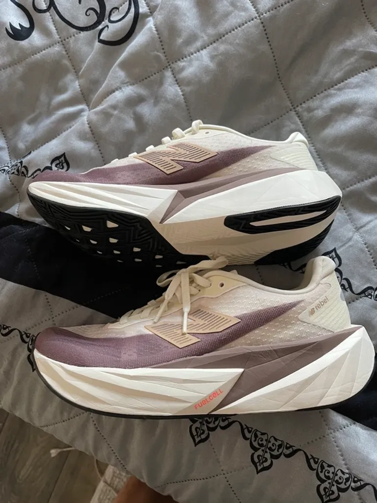 Used New Balance Sneakers bike — image 2 of 5