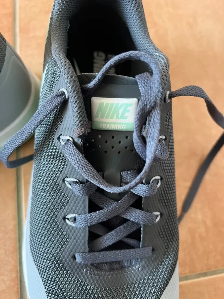 Nike Training Sneaker 40.5 bike usato — immagine 7 di 10