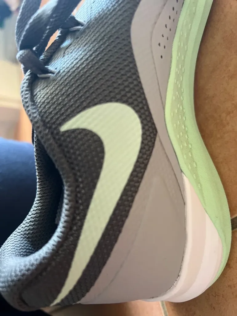 Nike Training Sneaker 40.5 bike usato — immagine 10 di 10