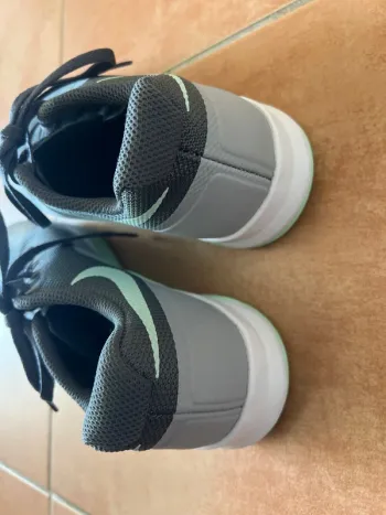 Nike Training Sneaker 40.5 bike usato — immagine 4 di 10