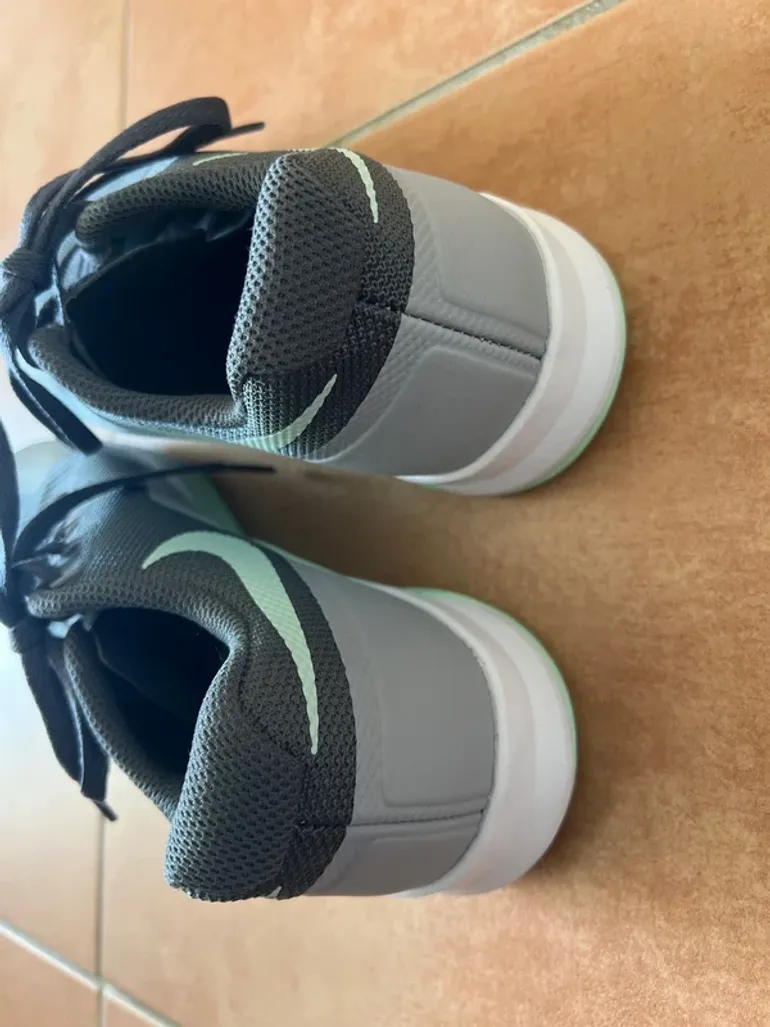 Nike Training Sneaker 40.5 bike usato — immagine 4 di 10