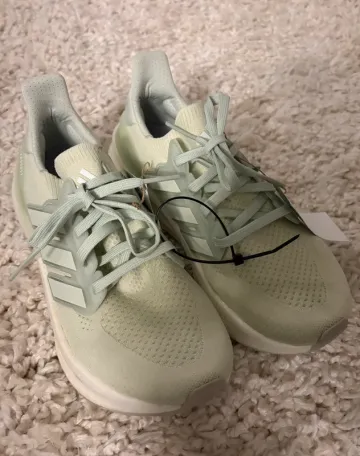 Brugt Adidas Ultraboost Running Shoes
