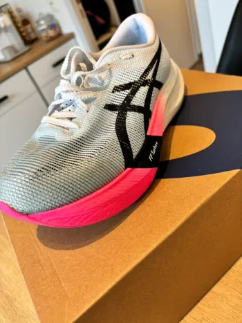 Käytetty Asics Metaspeed Sky bike — kuva 4 / 8