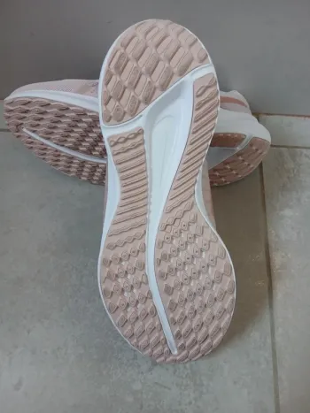 Used Rose Nike Running Shoes bike — image 5 of 6