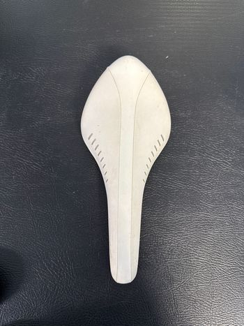Brugt Fizik Arione Wing Flex Saddles & Seatposts