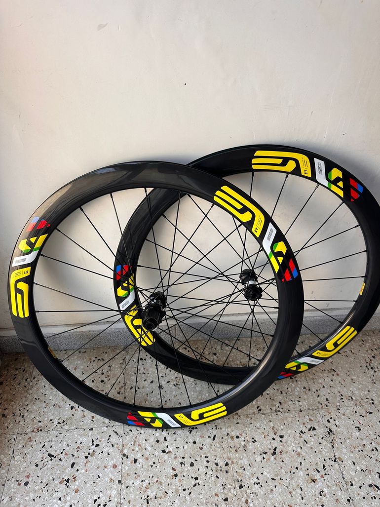 Gebrauchtes Enve SES 4.5 Wheelset 2026 bike — Bild 3 von 12