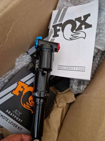 Used Fox Float DPX2 Performance 2026 bike — image 3 of 20
