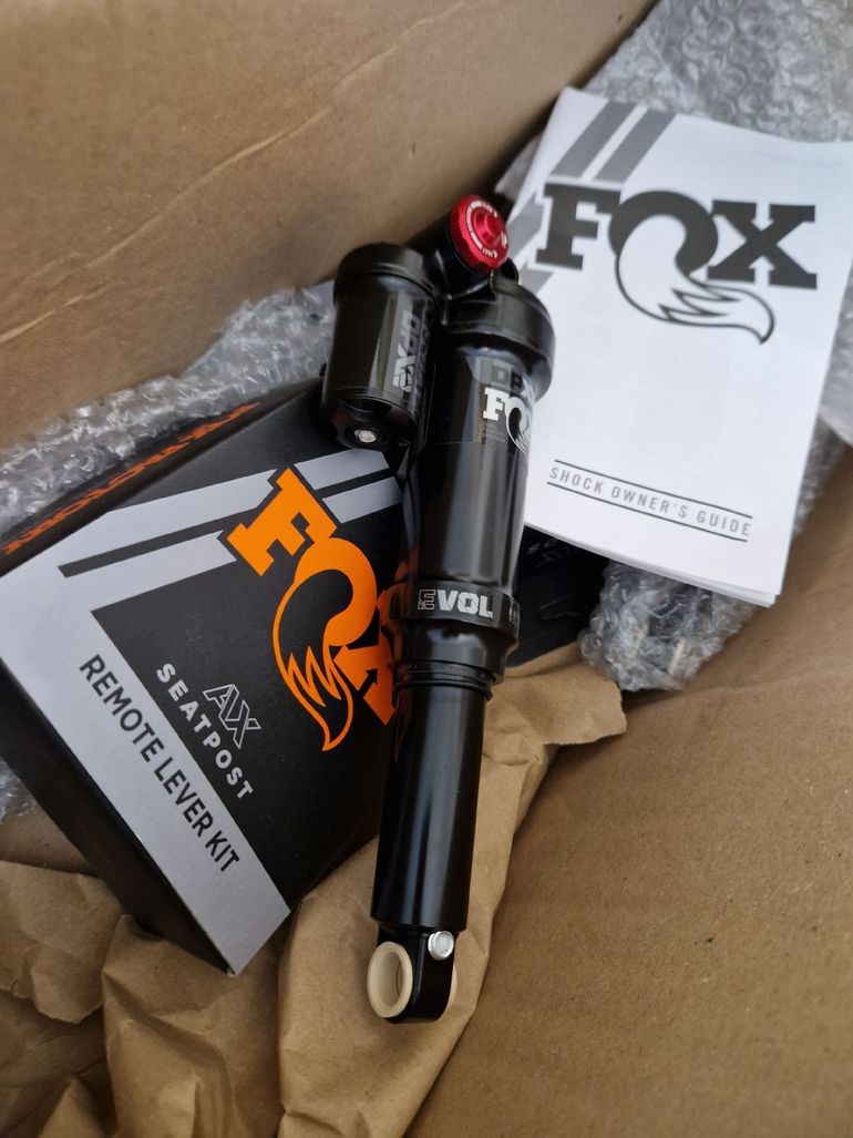 Used Fox Float DPX2 Performance 2026 bike — image 7 of 20
